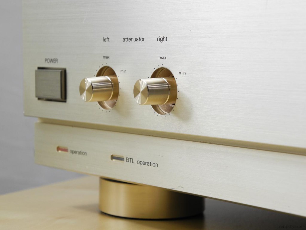 Luxman M-03